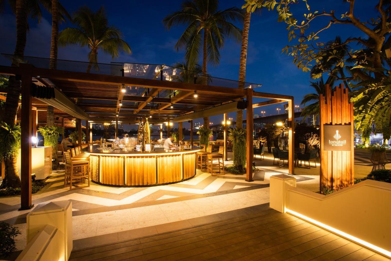 Anantara Riverside Bangkok Resort Екстериор снимка The Bar