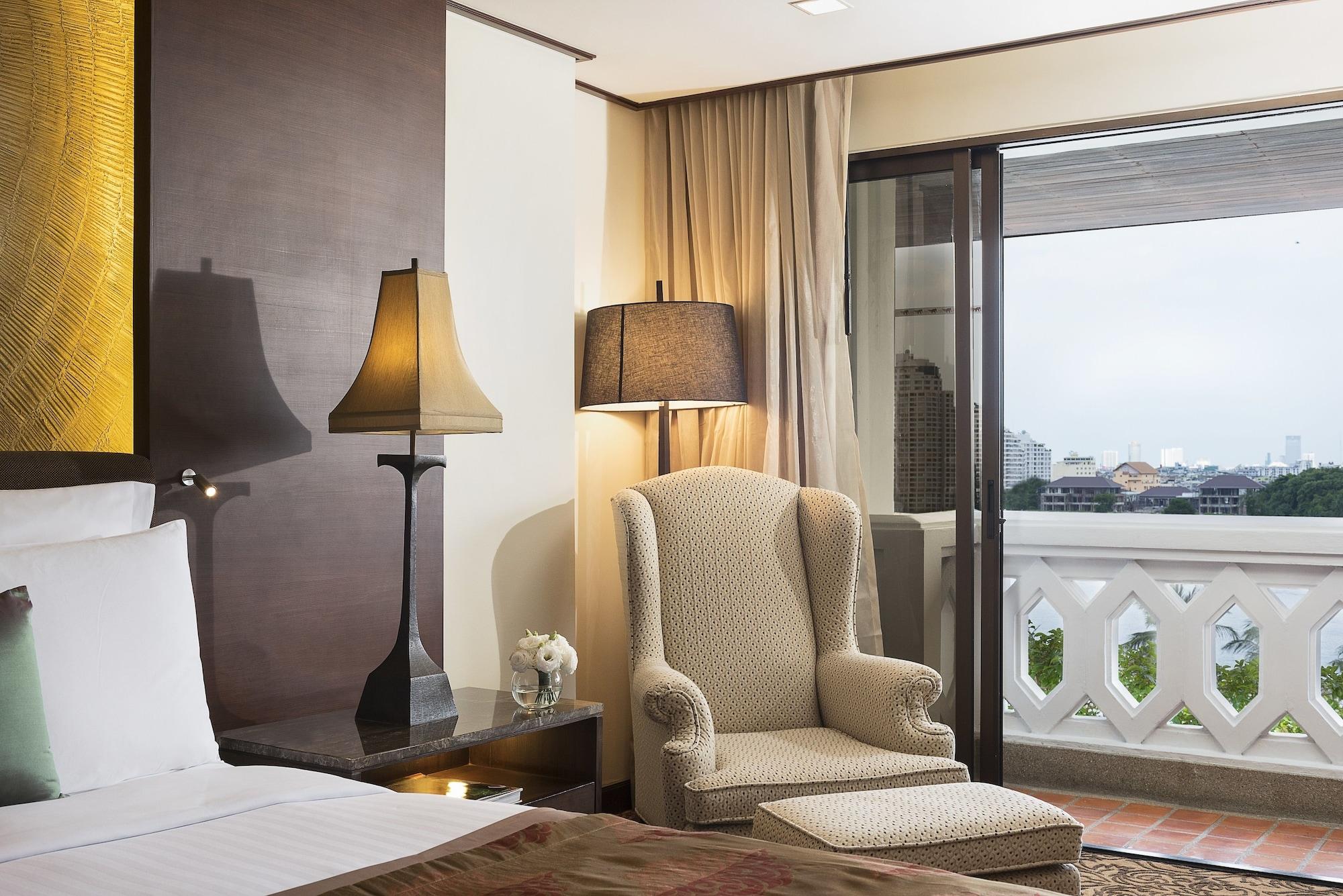 Anantara Riverside Bangkok Resort Екстериор снимка A room at the hotel