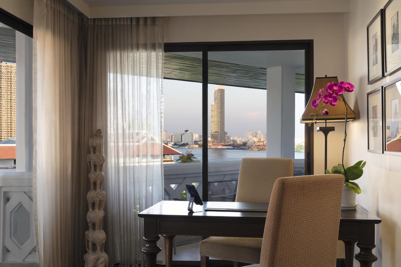 Anantara Riverside Bangkok Resort Екстериор снимка A typical office at the Riverview